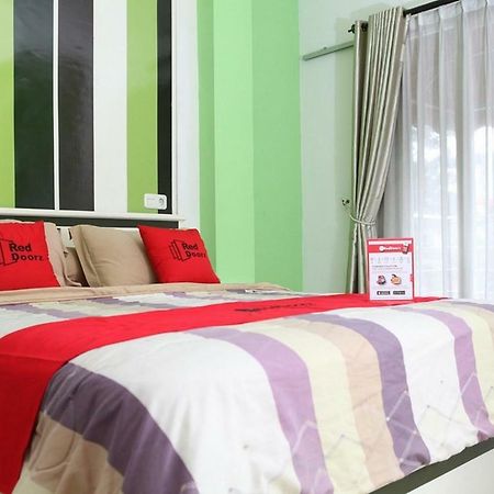 Reddoorz Plus @ Talaga Bodas باندونج المظهر الخارجي الصورة