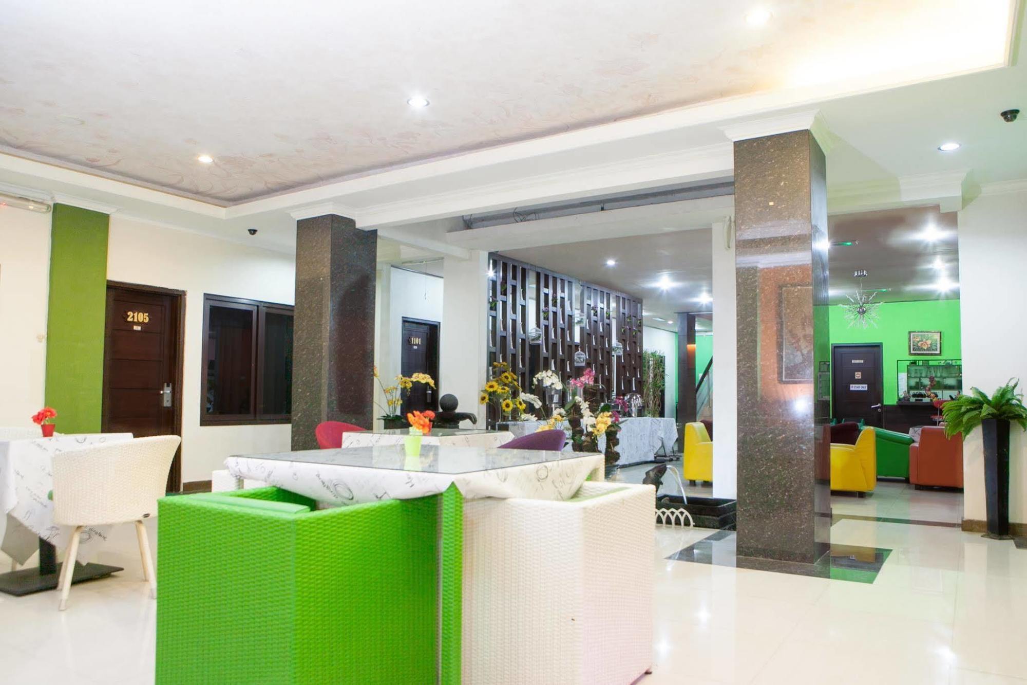 Reddoorz Plus @ Talaga Bodas باندونج المظهر الخارجي الصورة